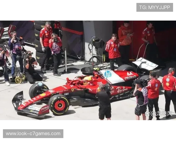 F1最新赛季赛程公布车队阵容调整引发车迷热议